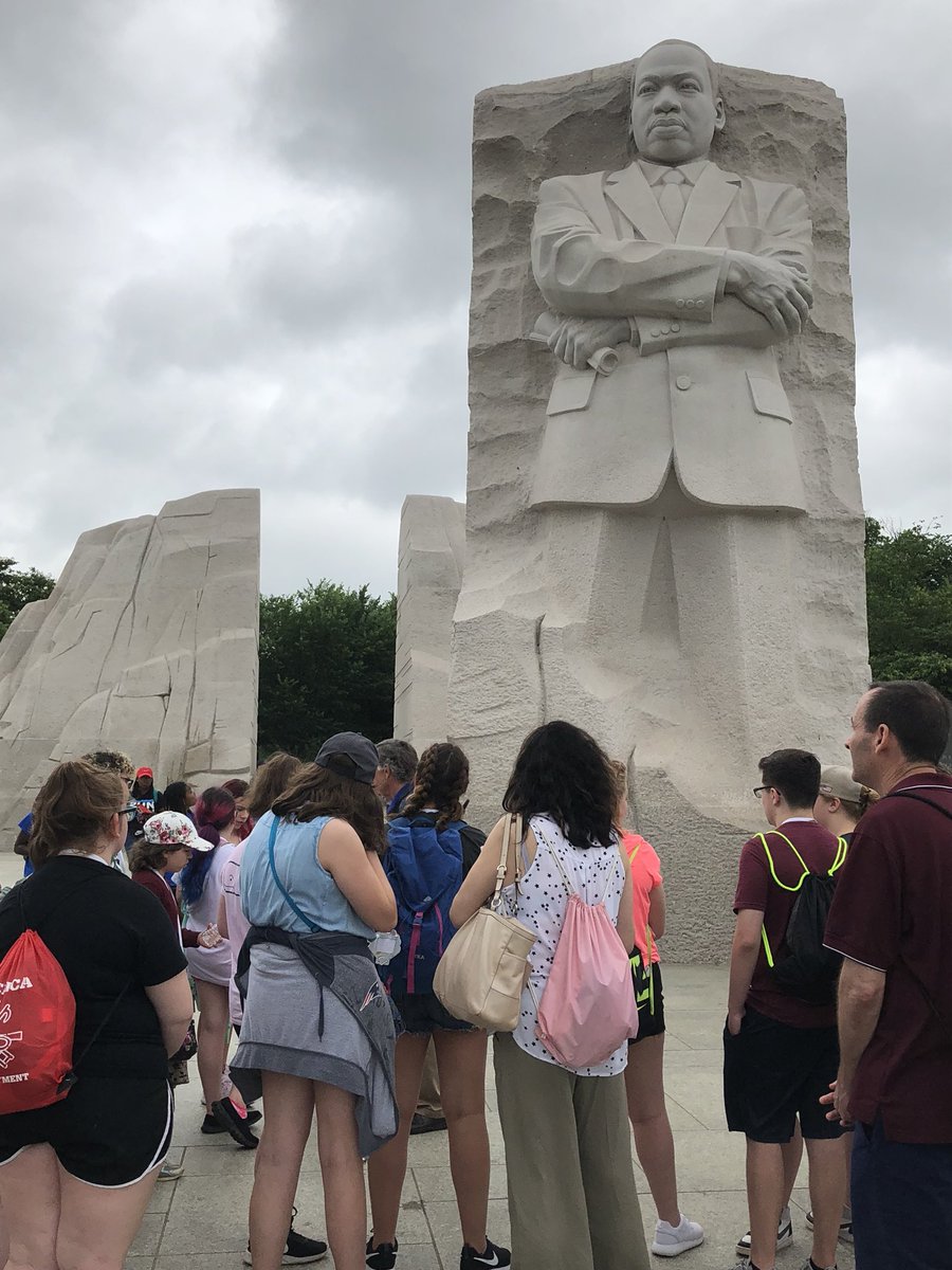 Marshall8A's tweet photo. Cloudy but breezy, strolling thru history @ WWII, MLK, and FDR memorials https://t.co/2Wb2GsPkOx
