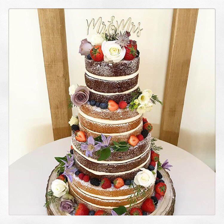 theoldkentbarn's tweet photo. The ever popular naked wedding cake decorated with fresh fruit and flowers 🍓🌸🌼💕 by @fairydustbakery
.
.
.
#cake #cakesofinstagram #cakes #weddingcake #nakedcake #fruit #flowers #fourtiercake #mrandmrs #theoldkentbarn #tokb https://t.co/fDLDJjL2HW