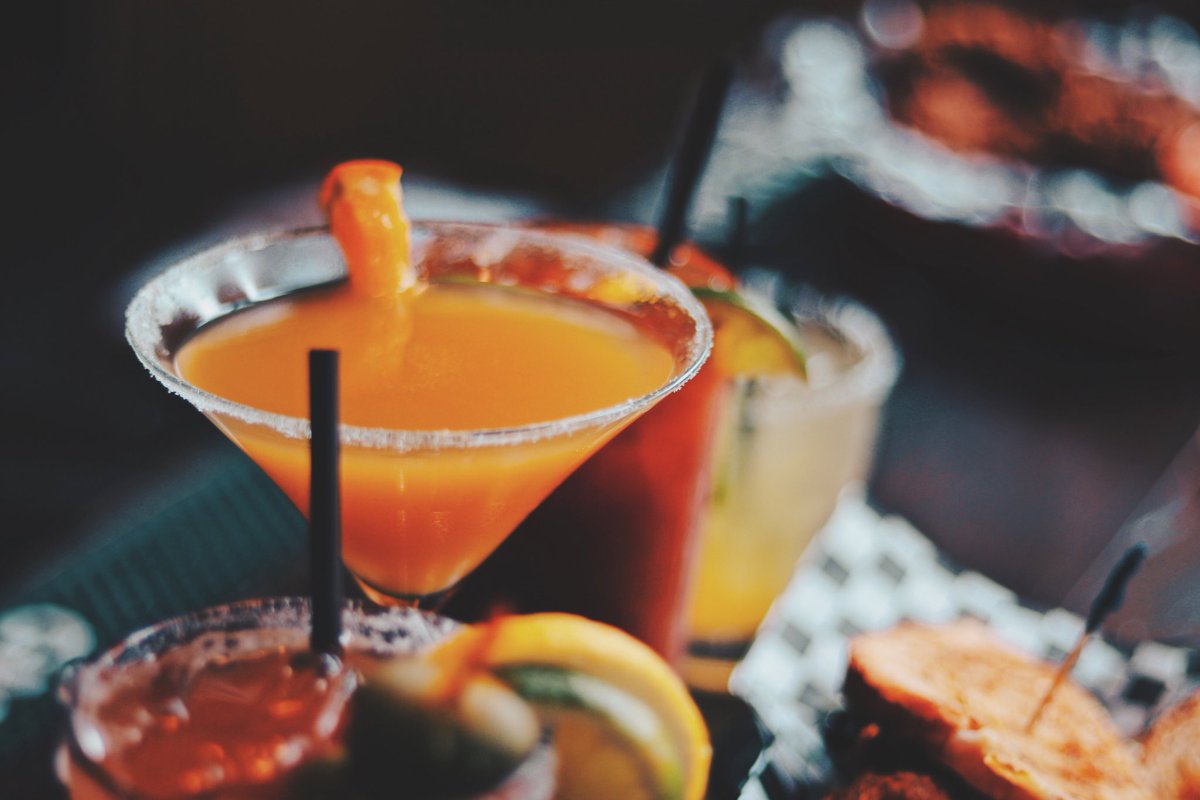 Wednesday.
Hump day.
Mid-week libations.
Come get some.
HH Daily.
3-6/9-Close.
Special GAMETIME HH.
Keep tabs on those.
#eats #drinks #sports #wingsandwaffles
.
.
📸 @baiphoto