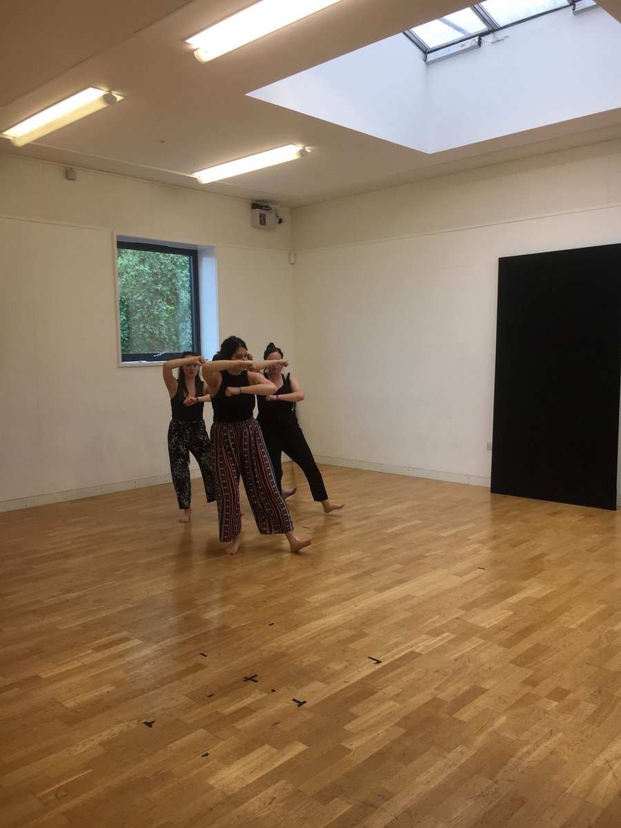 LovesLaboursLo1's tweet photo. “The trumpets sound. Be masked, the maskers come” - Boyet 🎭🇷🇺 #LovesLaboursLost @bathspalive @BathSpaUni https://t.co/s7OrsuG0VE