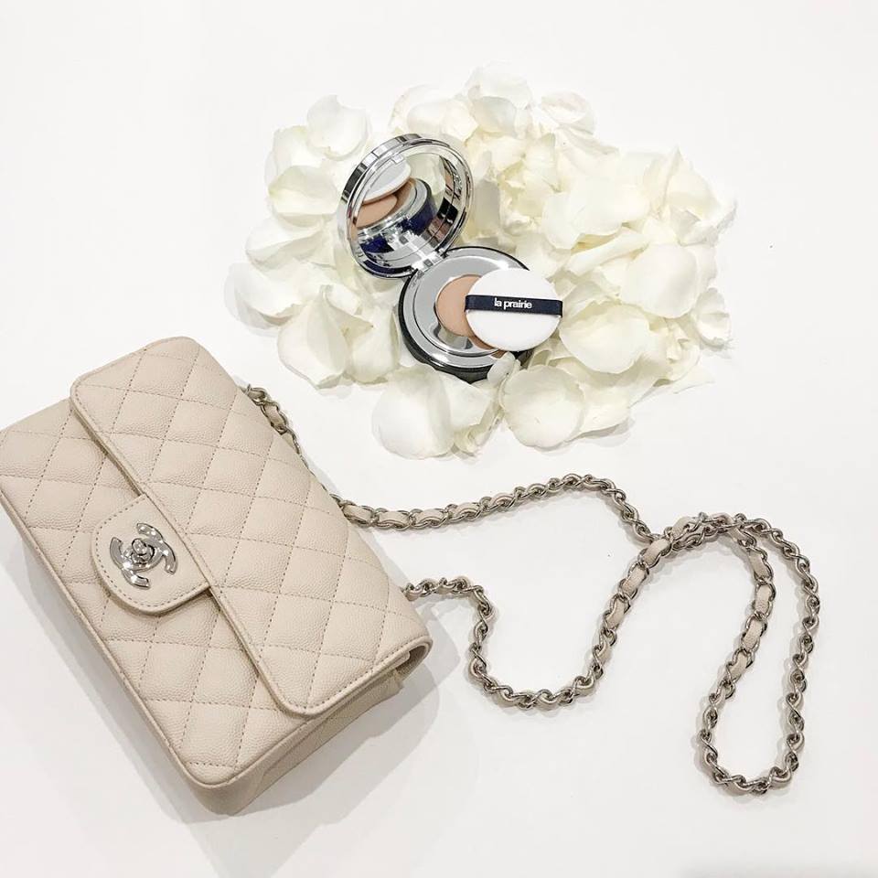 shallwesasa's tweet photo. Foundation: https://t.co/QpQqjEwW3M
Bag: https://t.co/Jug7H7XoOs; https://t.co/QbBiKgBJz2 #caviarinmybag #skincaviar #foundation #beautyproduct #luxurybeauty #luxury #beauty #beautyblog #beautyblogger #sfblogger #mysf #sanfrancisco #laprairie #chanelbag #chanelrectangularmini https://t.co/mGOPZ23uyF