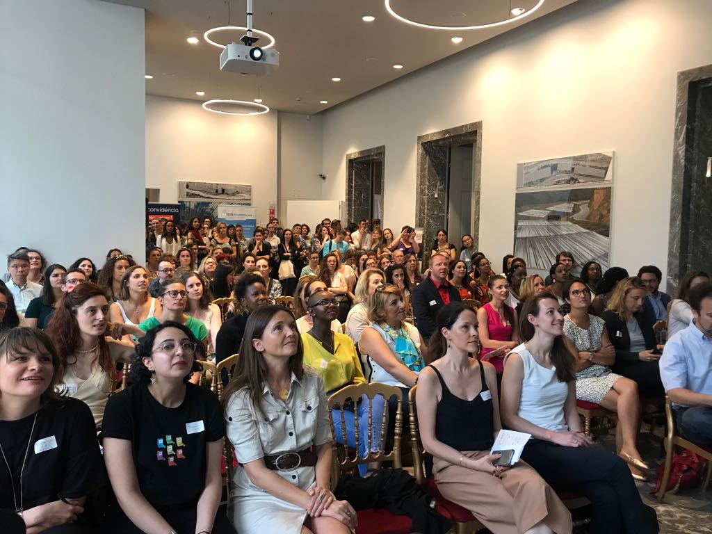 👩‍🎓 Last night was uplifting for the future of #entrepreneurship, #innovation, #newtech and the place of #Women in it ! Thanks to <a href="/DidierGosuin/">Didier Gosuin</a> for his accurate and supportive speech, and to #WomenInTech Brussels and the others for their inspiring talk !