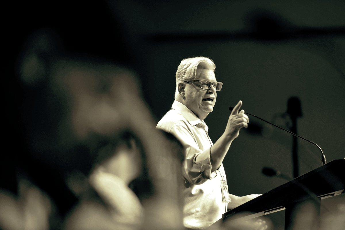 bersonphoto's tweet photo. On June 8 we need to look ourselves in the mirror and know that we did everything in our power to elect @AndreaHorwath and the @OntarioNDP - @FredHahnCUPE shares with 1000+ at #CUPEON18 conv @CUPEOntario @cupenat #changeforthebetter #NDP #onpoli #OnElxn https://t.co/LoOH0qh1BI