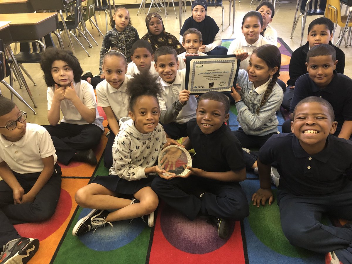 John_Moffet_K_5's tweet photo. Room 221 did a fantastic job participating in the Peco Energy Challenge! They built greenhouse models, weeded, planted seeds, composted, and came up with a great plan for our garden including gravity fed rain barrels! #pecopeep https://t.co/0AfOXHf1D3