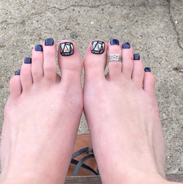 imPRESSBeauty's tweet photo. #REPOST @ashley_n_moore with the cutest toes and press-on pedi to match! ♥easy way to save 💰 imPRESS Press-on Pedicure in style ‘Brave Truth’ #imPRESSpedicure #impressnails #pressonnails #pressontoenails #toenails #pedicure #notd #nailstagram #cutetoenails #toenaildesigns https://t.co/drfdre96c0