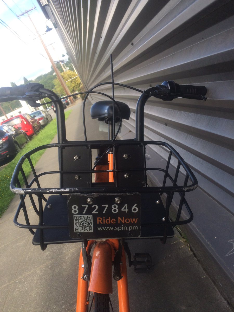 guyeatsoctopus \|{,j,j,}|/ tweet media