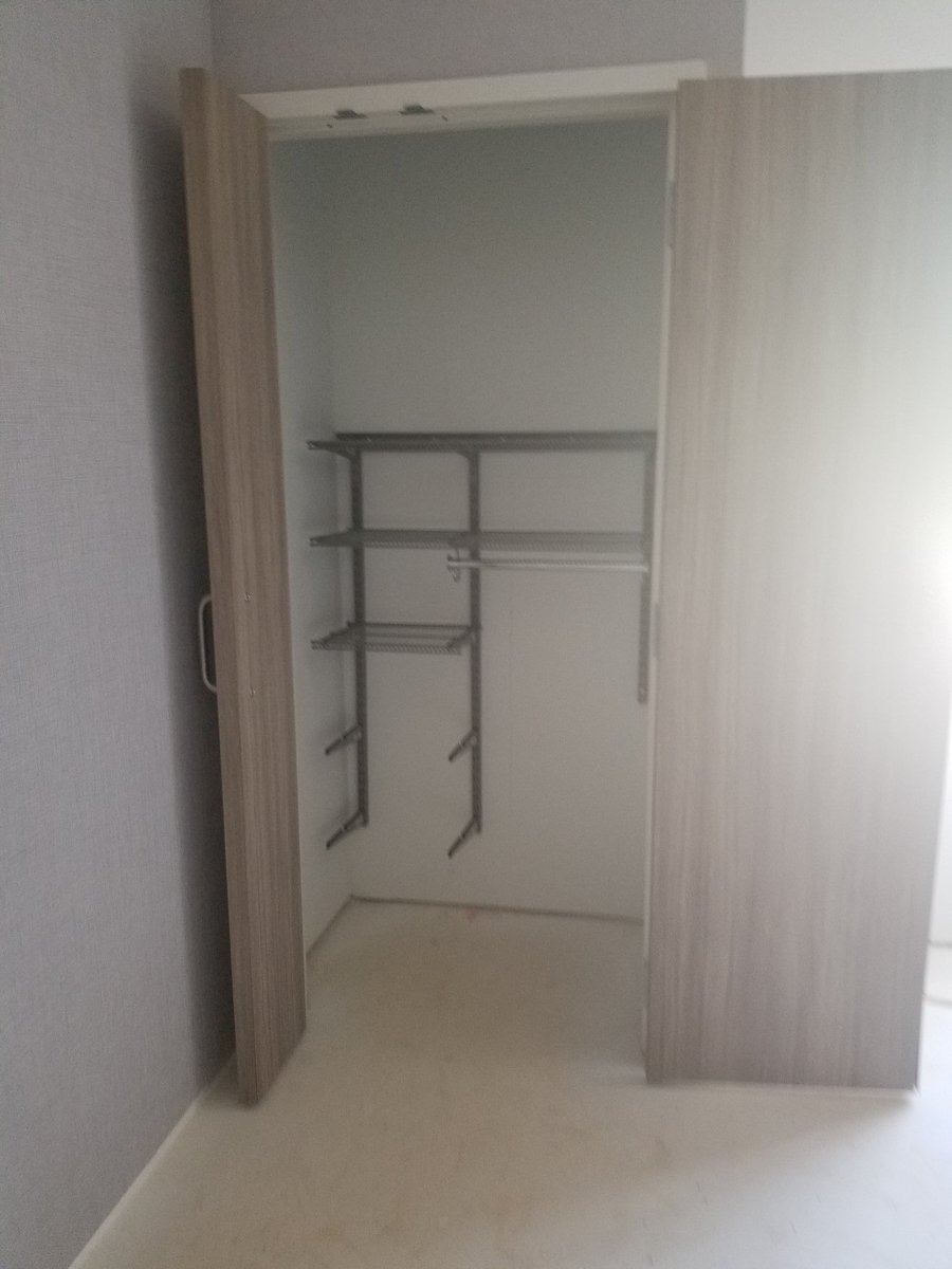 SpringHillGSO's tweet image. Our closests are installed in our guest rooms. Always best to stay organized and wrinkle free when on the road! #gso #comingsoon #triadnc