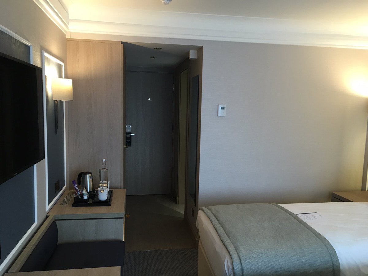 savoyconstruct's tweet image. Fast track high-end bedroom #refurbishment and #interiorfitout of a luxury four-star hotel #commercial View the full project details here: savoyconstruction.co.uk/projects/danub…