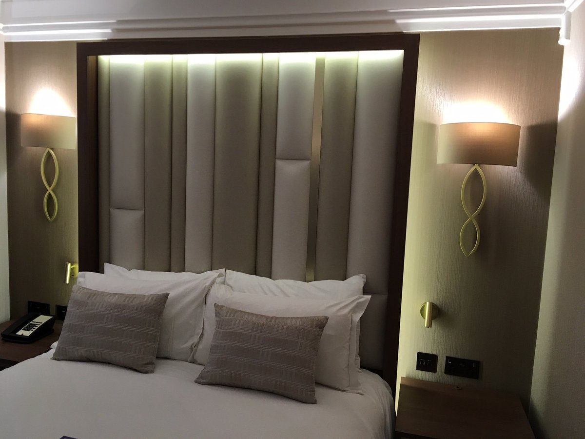 savoyconstruct's tweet image. Fast track high-end bedroom #refurbishment and #interiorfitout of a luxury four-star hotel #commercial View the full project details here: savoyconstruction.co.uk/projects/danub…