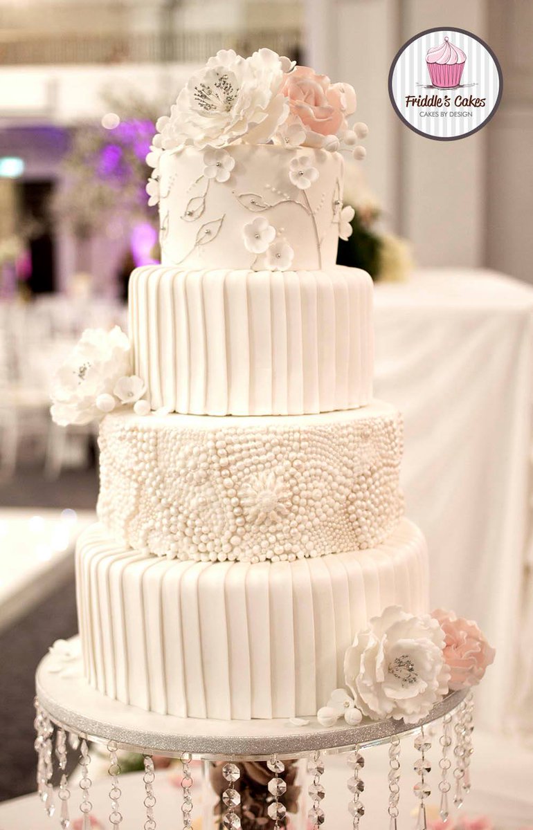 Friddle's cakes tweet media