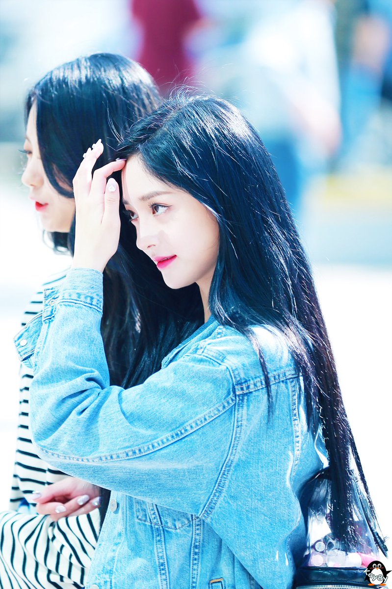 Kay8y_101's tweet photo. 180530 올드스쿨
#결경 #프리스틴 #洁琼 #pristin #Kyulkyung https://t.co/2X8ZUtJpvL