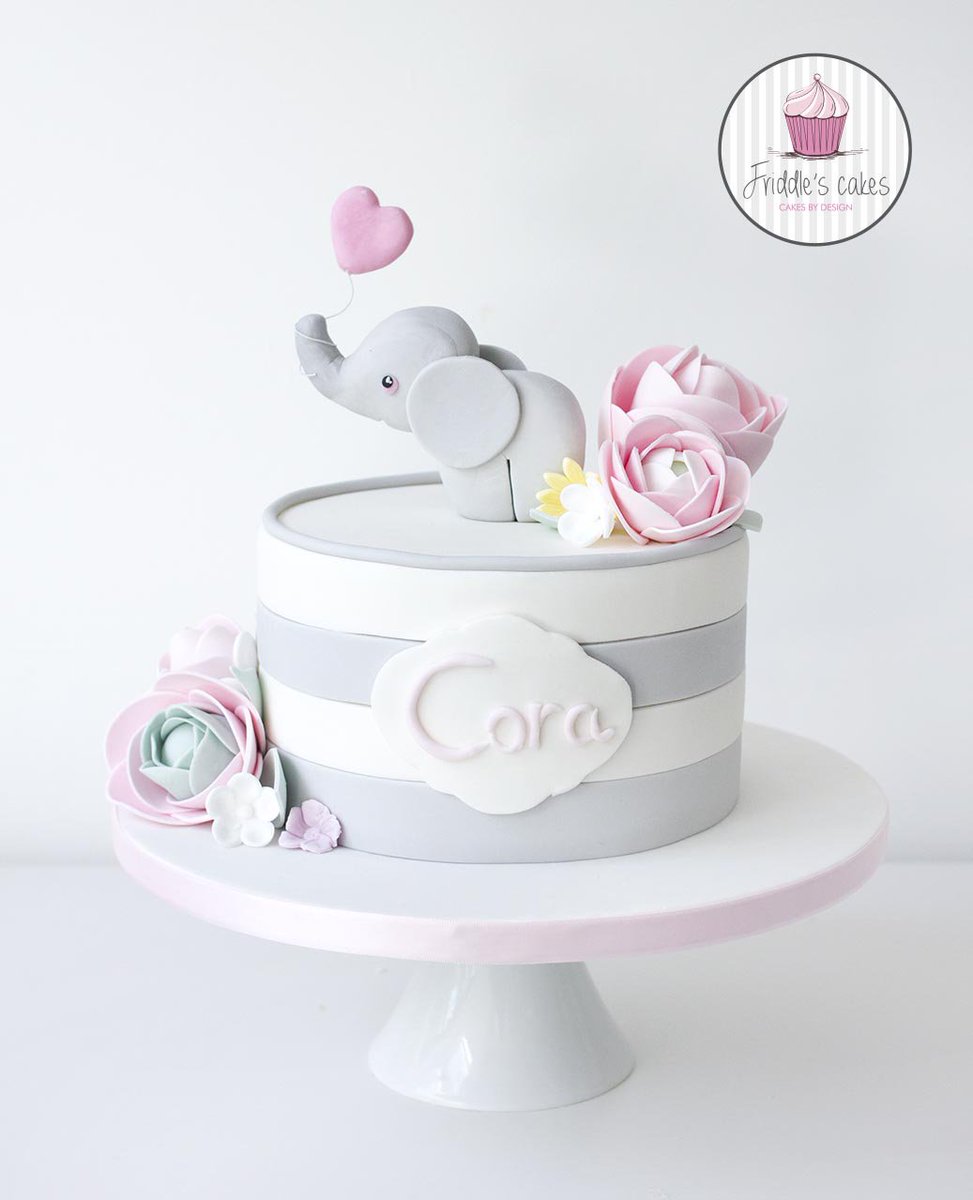 Friddle's cakes tweet media