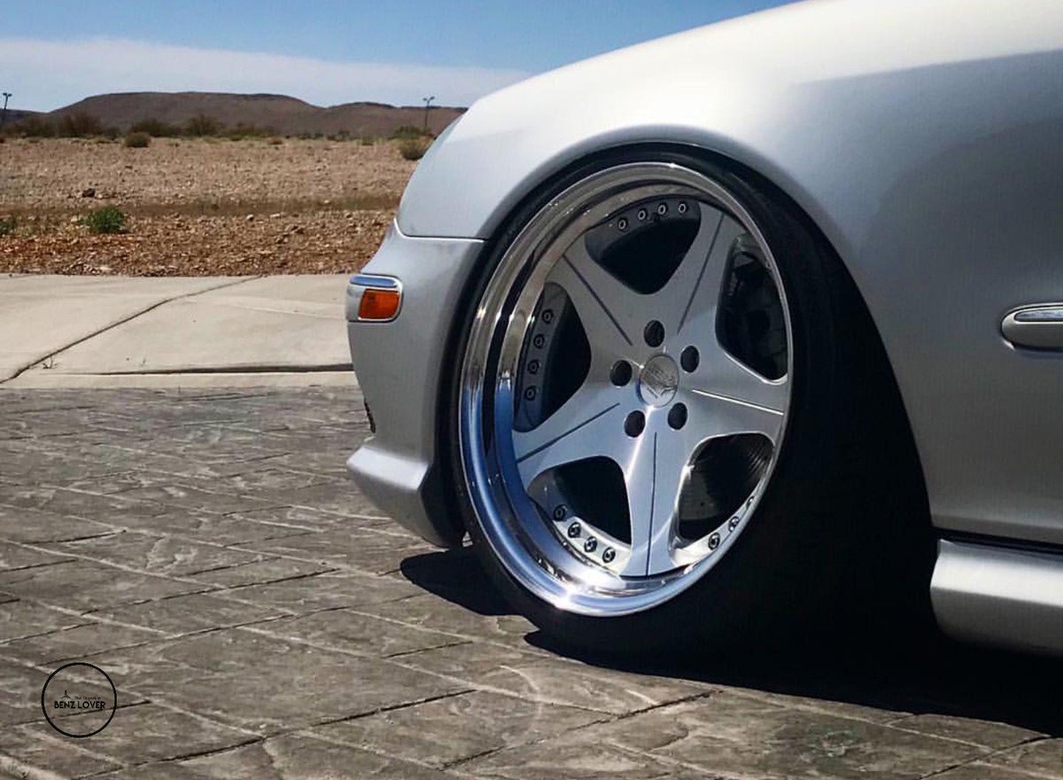 Benzlover_ng's tweet photo. Wheels looking so sick 😍😍
#w220

#MercedesAMG 
#MercedesBenz 
#wheelpose 
#WheelWednesday 
#FineBenzTwitter 
#benzlover https://t.co/PneSij1ZGL