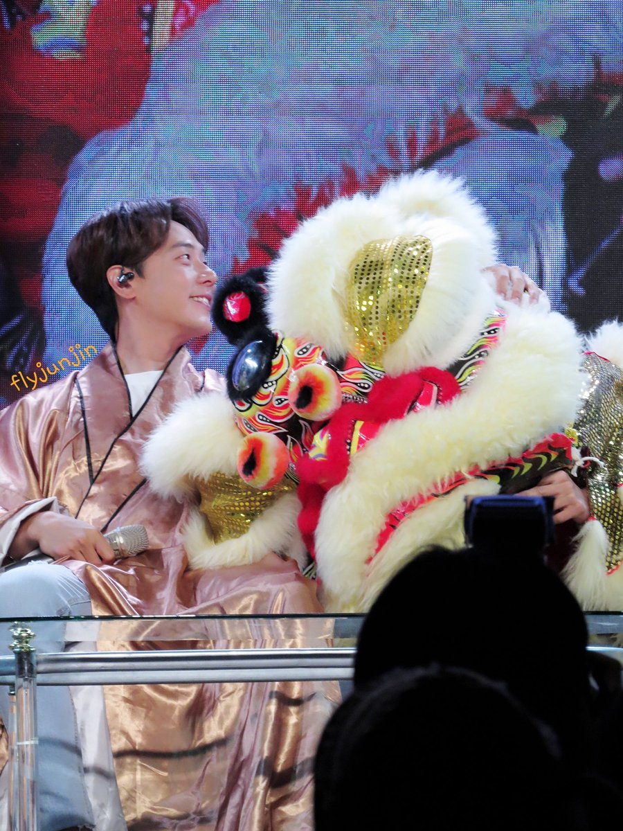 fly_junjin's tweet photo. #20180527
#앤디 #신화 #팬미팅 #이선호 #대만
#2018Andy李先鎬ComeHomeLoveTaipeiFanMeeting
#愛心見面會🧡
#回家
#ANDY #李先鎬  #SHINHWA #神話 https://t.co/grK94CF7re