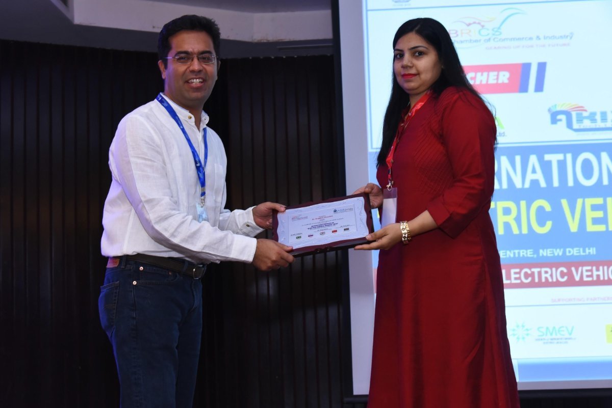 ansserv's tweet photo. Dr. Praphul Chandra @praphulcs, Founder @koine_arth deliberated & shared his views on "The role of Blockchains & Machine Learning in EV sector" at International Congress on Electric Vehicle Market, 2018.
#ANSMarketPro #ANSSERV #ANSLABS #KoineArth #Blockchain #AI @saisumit https://t.co/YiogZW8MLW