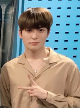 cnc on X: NCT Jaehyun wore Louis Vuitton x Unicef necklace today