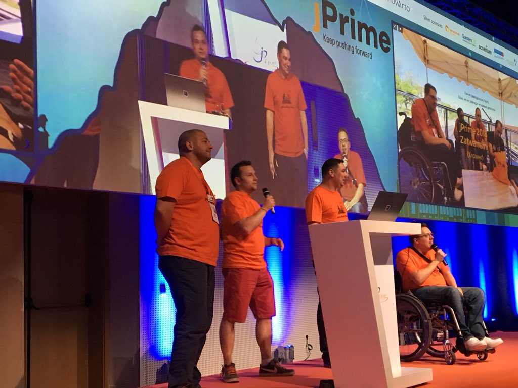 ameliaeiras's tweet photo. Closing keynote @jPrimeConf 🧡 amazing!!! #thankyou!  #community 💜💚💛 https://t.co/VwkJVK7hhl