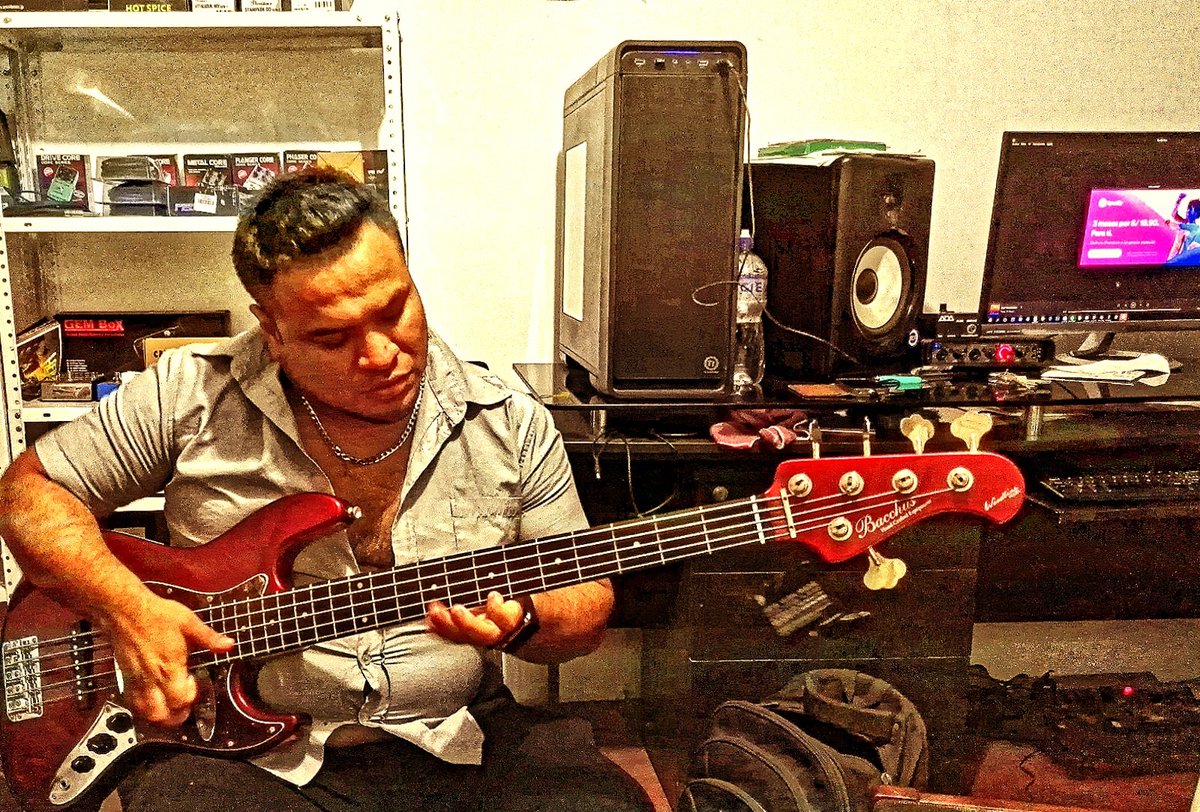 GonzalesIbar's tweet photo. BASS Sesión "MUSICA AFROPERUANA".
#BACCHUS #DABASS https://t.co/CuH6yT63g1