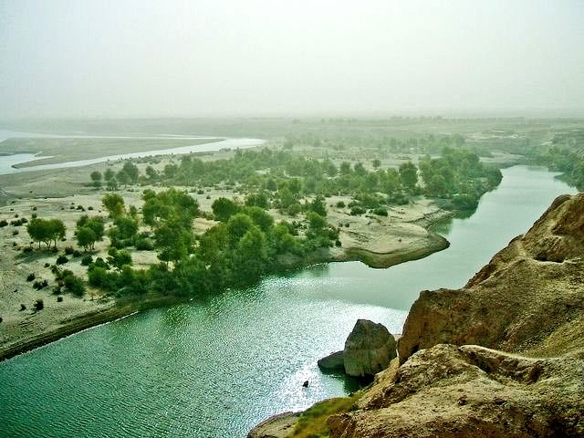 AFGphoenix's tweet photo. The Helmand River
Rises in the Hindu Kush and runs for over 700 miles through Afghanistan. https://t.co/9UDH5hca74