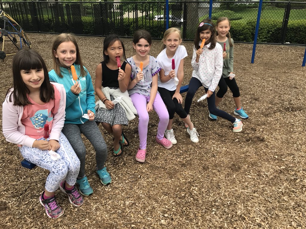 cherokee3miller's tweet photo. A popsicle party! #boxtopwinners #Cherokeeinspires https://t.co/YzZPiIYM9g