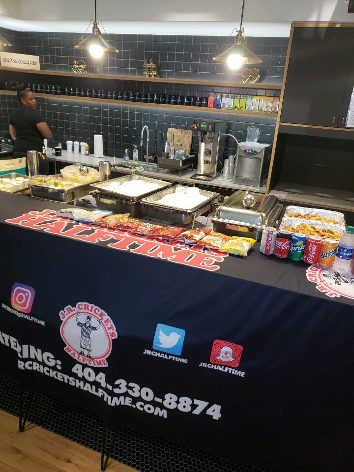 JRCHalftime's tweet photo. Let us CATER to YOU! WE are READY. Wings, Wraps, Chicken Fingers, Sliders, Ribs, Homemade Potato Salad, YOU NAME IT!!! #wegotit #youknowus #jrcricketshalftime #funfoodfamilysports #cateringtoyou #wework https://t.co/8lCrSq1UmP