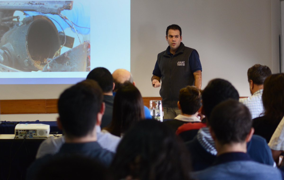 JST_Argentina's tweet photo. [AHORA] Curso Inicial de investigación de accidentes Día 3 - Temas: "Introducción al área técnica" + "Análisis de Fallas" + "Laboratorio" A cargo de Augusto de Santis #Capacitación #CursoInicial #Investigación https://t.co/uDV8ZBxakM