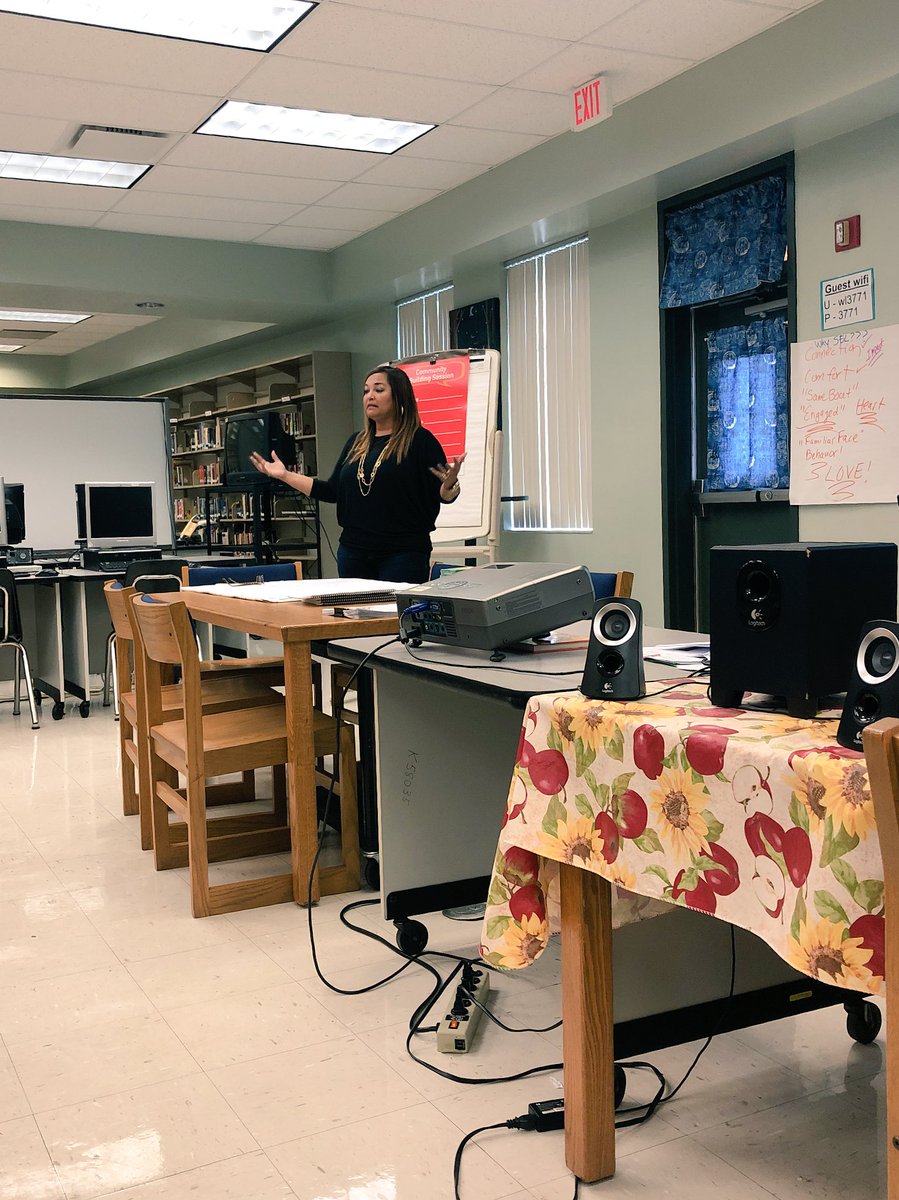 HCPS_RCLS's tweet image. Returning STEP Lead Rosie Morales from @HCPSGiuntaMS discusses how important her role is as a STEP Lead to new STEP Leads. #VoicesOfExperience #STEP2018 #SEL @hcpsMS @HillsboroughSch