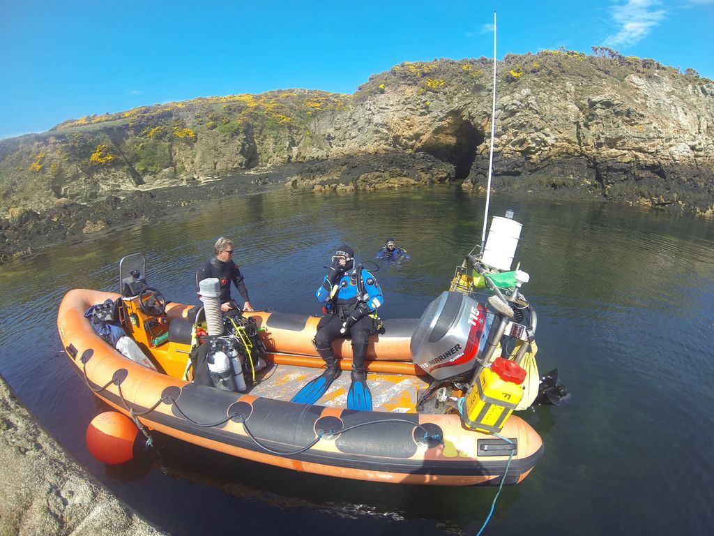 What a fine weekend diving experience for two of our Sports Diver Trainees. buff.ly/2J0M2sS @BSACdivers #divewithus #scuba #diving #rhib #rib #seadiving