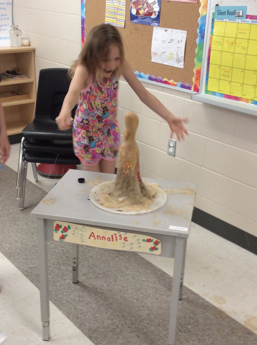 MrsHMerry's tweet photo. Spectacular Scientific projects in Grade 3 - we had a volcanic explosion, a sand slide and an avalanche! @rockwoodheart #CatholicTeacher https://t.co/nCxaWXmmoP