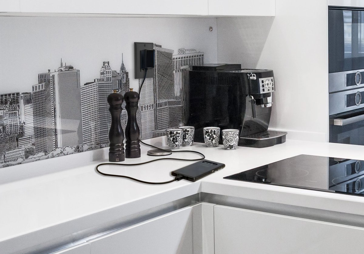 Qmadix's tweet image. Necential by Qmadix has "All you Need" Our Necentials Bundles have you covered with #LiquidGlass, #CarCharger, #TravelCharger AND #USBCable.
Perfect gifts for #Dads and #Grads. Starting at $35.95 !!

amzn.to/2sing1e