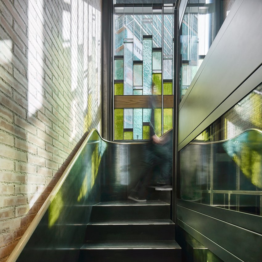 Life through Fucina’s coloured glass… 
.
.
.
#Marylebone #bestrestaurant #negroni #italiancuisine #restaurantlondon #foodie #foodies #mixology #cocktails #Italy