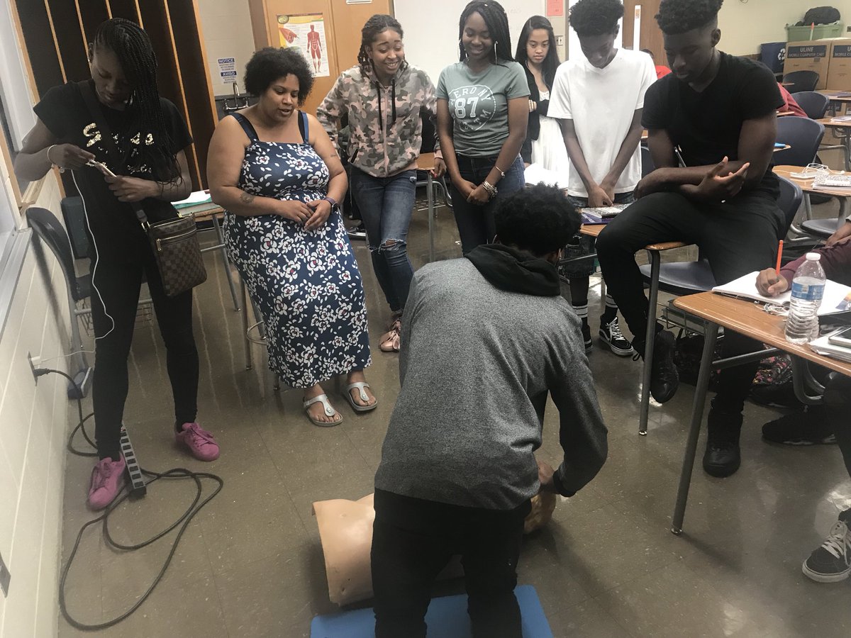 Largohsmd's tweet photo. Health class! We are prepping, for CPR certifications!
#CultivatingScholars
#FutureLifeSavers
#CPRCertifications https://t.co/SjPWbZIWKM