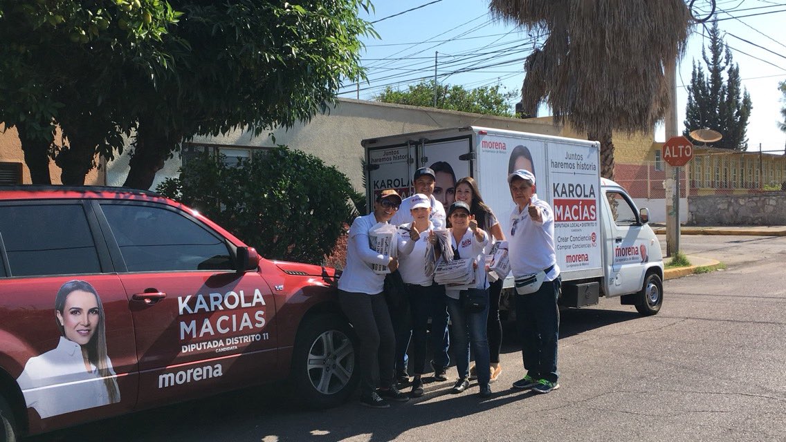maciaskarola's tweet photo. Continuamos nuestro recorrido de esta mañana con nuestros vecinos de la colonia Gremial. #votaKarolaMacias distrito XI .. #VotaMorena 2018 #Aguascalientes https://t.co/ANx5foXvCU