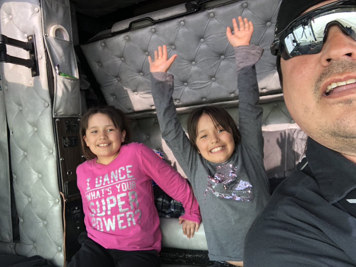 Kavveman's tweet photo. AW &amp; KW truckers ! https://t.co/qoTe3mMgyL
