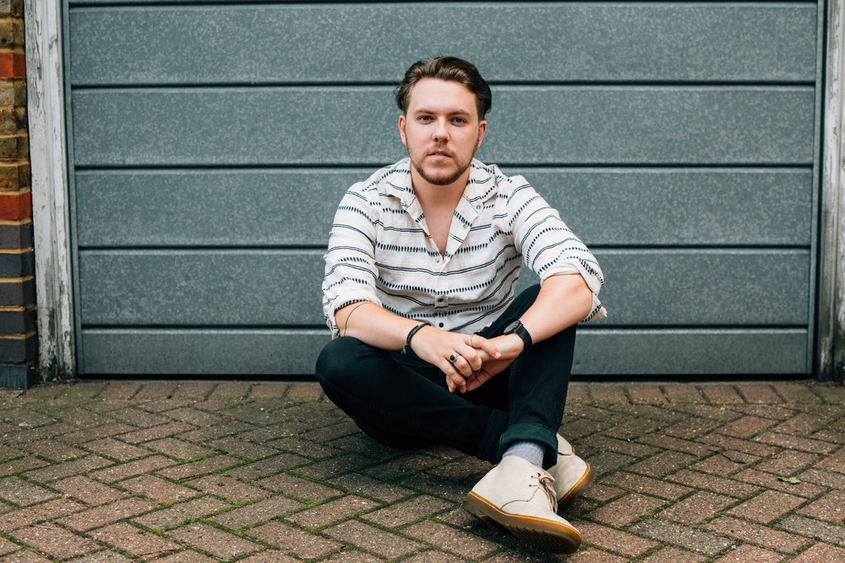 So excited for these shows starting with this Saturday in Notts! 

Also... the 2nd of my 3 new songs will be released on Friday. 🎉