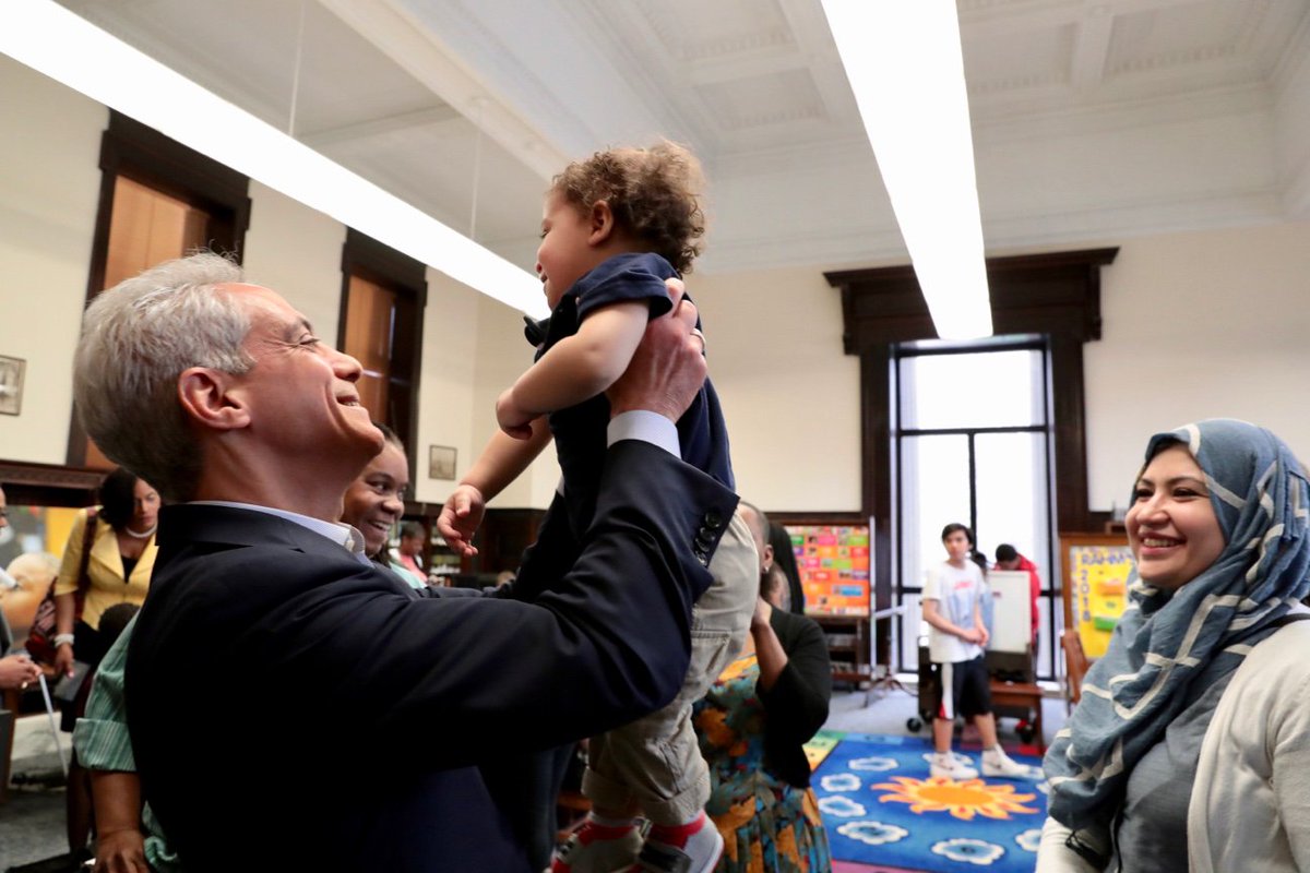 MayorRahm's tweet image. We&apos;re making full-day Pre-K universal for all 4-year-olds in Chicago by 2021! This will start with 3,700 more full-day seats at @ChiPubSchools this fall and roll out over the next four years to communities most in need. #PreK4Chicago #ChicagoEarlyLearning