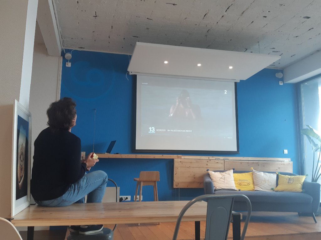 C'est pas trop la classe de se regarder à la télé ?!
Vous avez raté le reportage? Retrouvez le replay ici (à partir de 34:10): ow.ly/uPgI50huAmz

<a href="/NegrescoHotel/">Hôtel Le Negresco</a> <a href="/labelepv/">Label EPV</a> @France2tv #MarieSophieLaccarau <a href="/Nat2Rink/">N. de Rincquesen</a> <a href="/NabilaTabouri/">Nabila Tabouri</a>