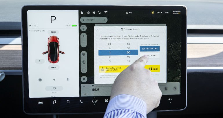 CRcars's tweet photo. Consumer Reports tested the @Tesla Model 3 and found an issue with brakes. @elonmusk quickly responded. Our car has been updated and retested. Here are the results: https://t.co/6dvsId9Bak https://t.co/V6DmTRbN2C