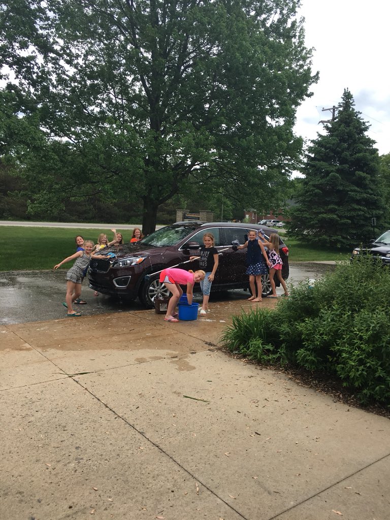 Robinson girls on the run team working hard!! They did a car wash for community service project. <a href="/ghapsrobinson/">GHAPS-Robinson</a> <a href="/GrandHavenSup/">Andrew Ingall</a>