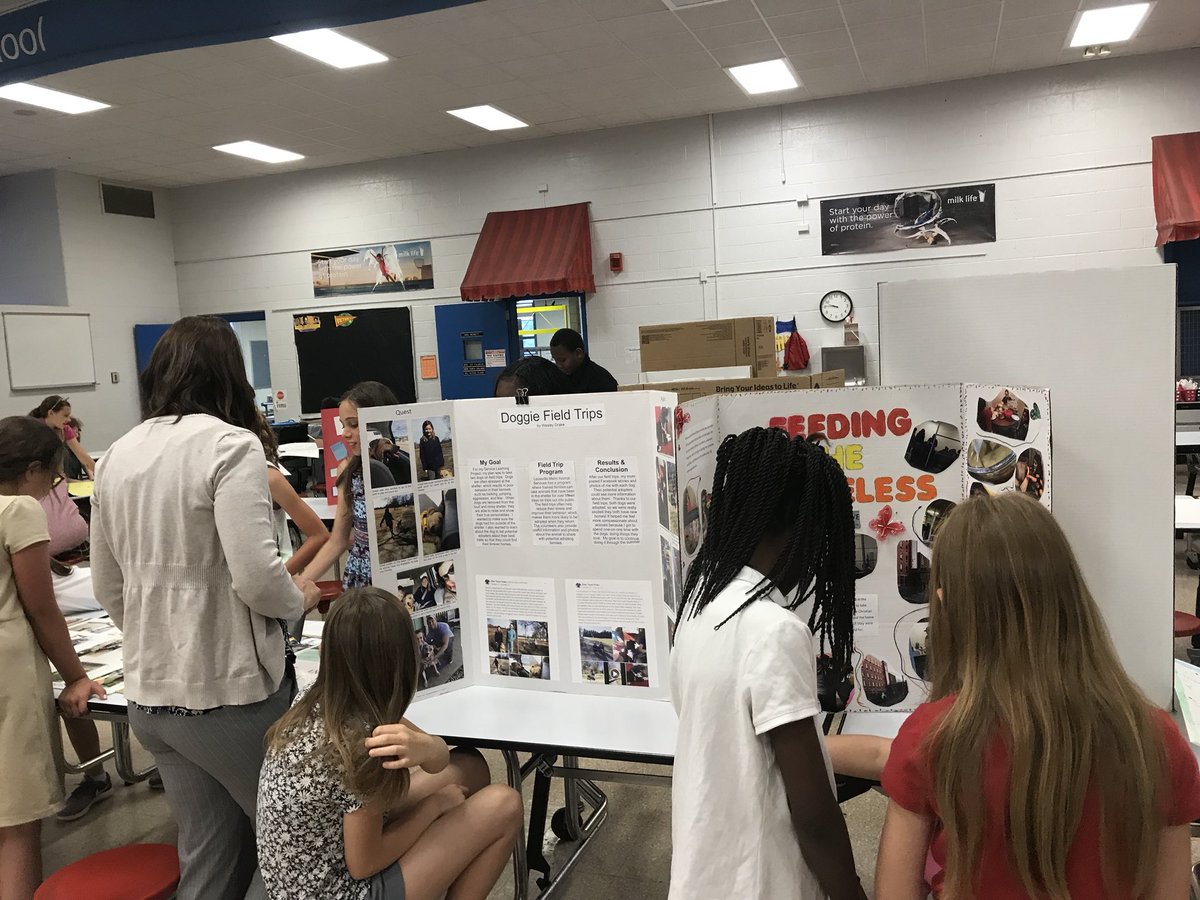 HawthorneAIC's tweet photo. Community Service Learning project presentations @hawthornehawks #deeperlearning #fillingtheirbackpacks @HawksPrincipal6 @AssistSupArea4 @DrJOneill #Area4Success https://t.co/dRPEw2fZrw