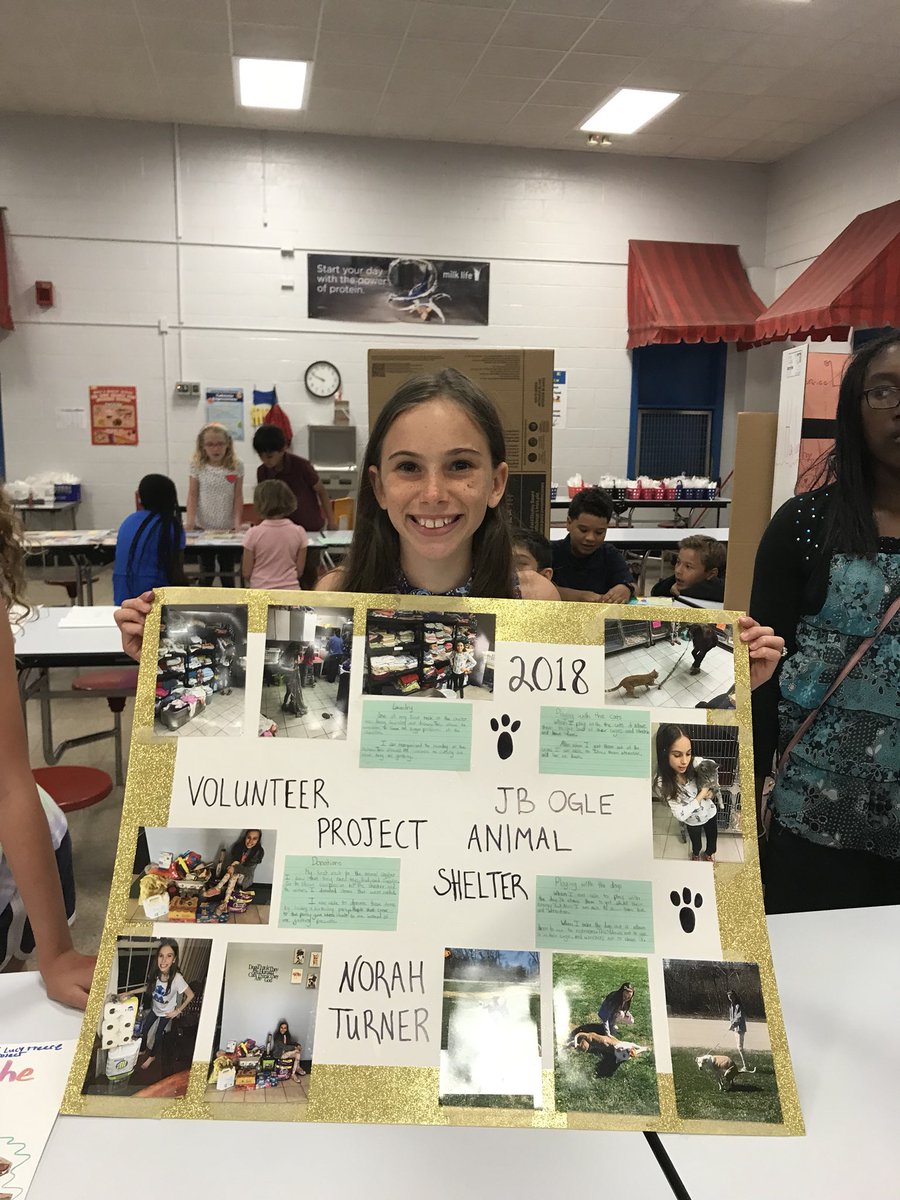 HawthorneAIC's tweet photo. Community Service Learning project presentations @hawthornehawks #deeperlearning #fillingtheirbackpacks @HawksPrincipal6 @AssistSupArea4 @DrJOneill #Area4Success https://t.co/dRPEw2fZrw