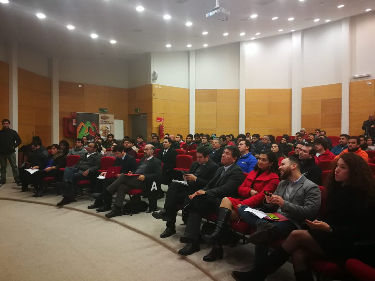 Corfo's tweet photo. #Maule Ceremonia de Presentación del Centro Interdisciplinario para la Productividad y Construcción Sustentable #CIPYCS https://t.co/UvQi4fbvLX
