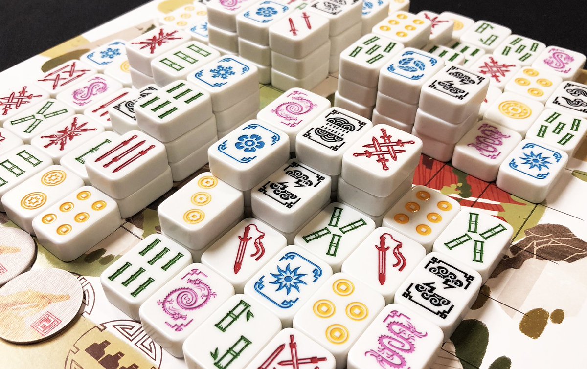 MeepleMaven's tweet photo. Displacing + placing the necessarily excellent TILES 🀜🀒🀙 in the puzzle that is 🏯 #DragonCastle.🐉 #TileDrafting and #TilePlacement #BoardGame @Horrible_Games @CMONGames 🐲 https://t.co/esWmgWTZJd