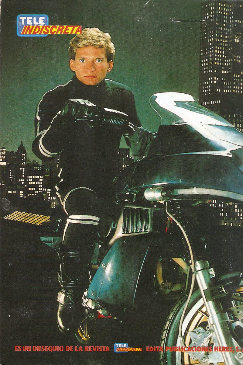 ColeccionTV's tweet image. ¡¡¡Mirad qué sorpresa os traemos para hoy!!!
El álbum de cromos que #TeleIndiscreta entregó a sus lectores en 1987 totalmente escaneado para ti en el blog. Con #V, #UnDosTres, #Fama, #ElEquipoA y mucho más. 
Y todo gracias a nuestro amigo Miguel Ángel. 
tvcoleccion.blogspot.com/2018/05/tele-i…