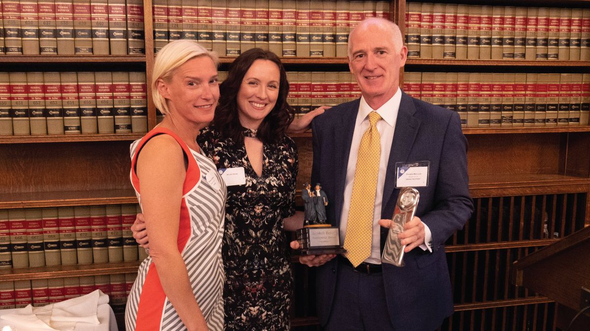 OBAlawyers's tweet photo. Thank you to all who joined us to celebrate lawyer Douglas MacLeod, @MacLeodLawFirm, deserving recipient of the 2018 OBA Randall Echlin Mentorship Award. Congratulations! #OBAawards #OBAlab https://t.co/IyB15dYscz