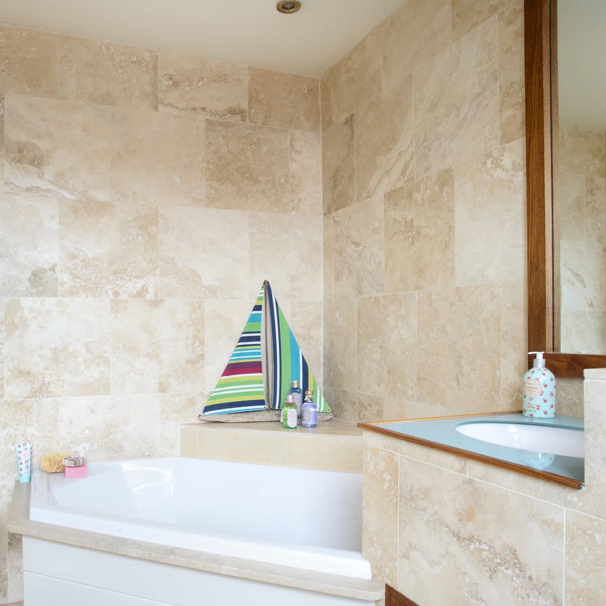 lppestates's tweet photo. Small Bathroom Ideas To Optimise Your Tiny Space https://t.co/DBhVecLdSE #London #Home https://t.co/TSL3luPskw