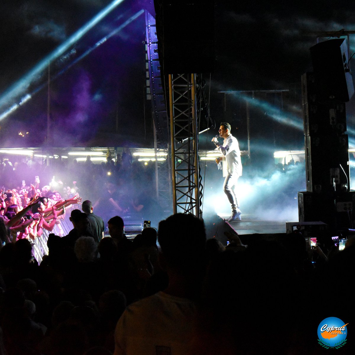 CyprusMomentz's tweet photo. Κατακλυσμός 2018 🎉✨ ----->Sakis Rouvas was here! 🤗🤗
🌍Larnaca, Cyprus 🇨🇾
#sakis #sakisrouvas #sakisaki #sakisnightout #sakisrouvasfanss #cyprus #nightout #superstar #rockstar #star #greek #greeknight #greeknights #havingfuntime #talented #concert #singer #rocksound https://t.co/XIYdD4q9X3
