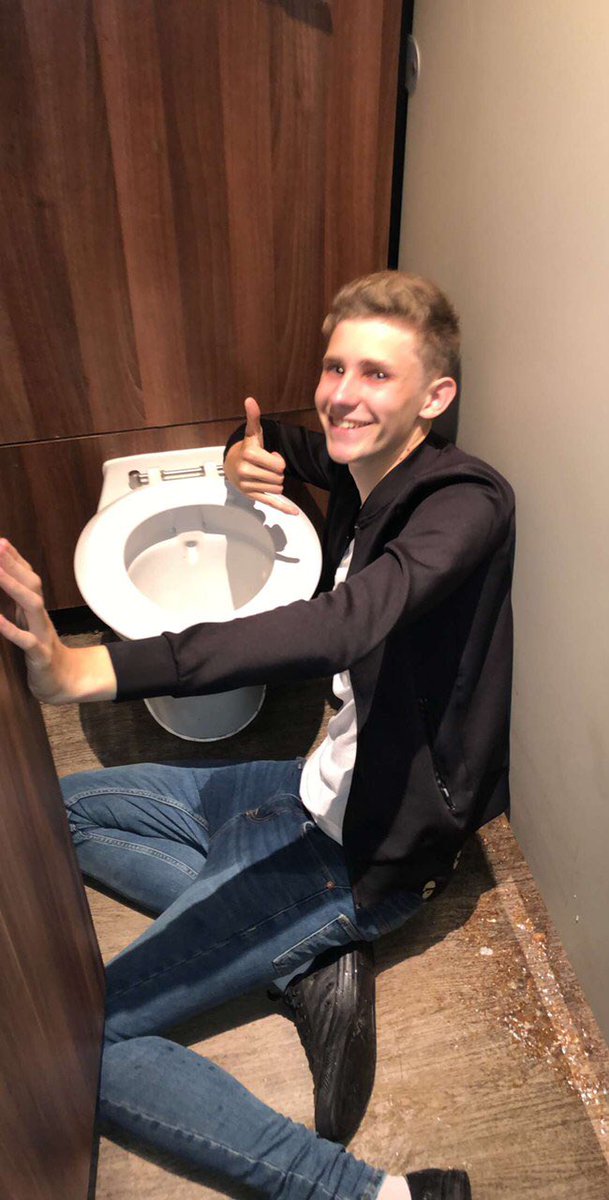 DundeanT's tweet photo. Leaked footage of Monday’s shenanigans in the absence of a game #bankholidaybender https://t.co/v3fpDtMxfw