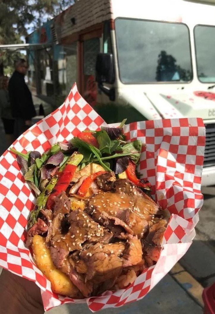 gourmet_stops's tweet photo. @bbkyugrill will be serving #yummy #dinner #tonight at Altitude Apartments -> https://t.co/0XiVMoXn02 Dinner time 5-9pm! #laeater #laeats #lafoodie #lafood #lafoodtrucks #eattonight #dinner #dinnertonight #foodtruck #losangeles #eatla #bbq #streetfood https://t.co/24ZFujhrpo