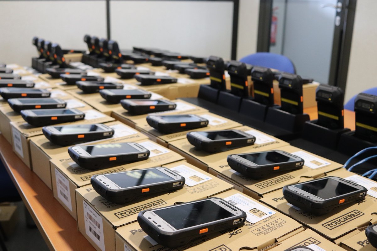 al_solutys's tweet photo. 🚛🚛Une soixantaine de #Toughpad @Panasonic FZ-N1 en cours de préparation chez @Solutys. Des #PDA #codesbarres clés en main, prêts à être déployés dans les cabines des #chauffeurs #livreurs d'un important #transporteur #francilien https://t.co/R4VlkRPQQU